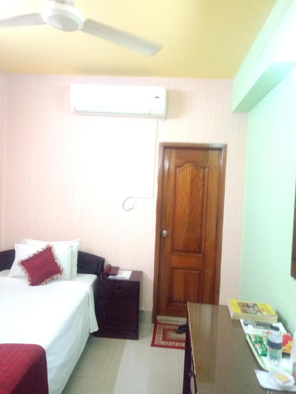 Hotel Lake View Plaza Daca Exterior foto